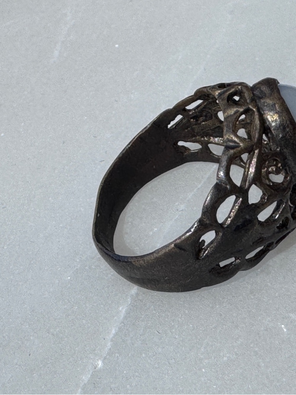 Vintage Ring - Picture 4 of 13